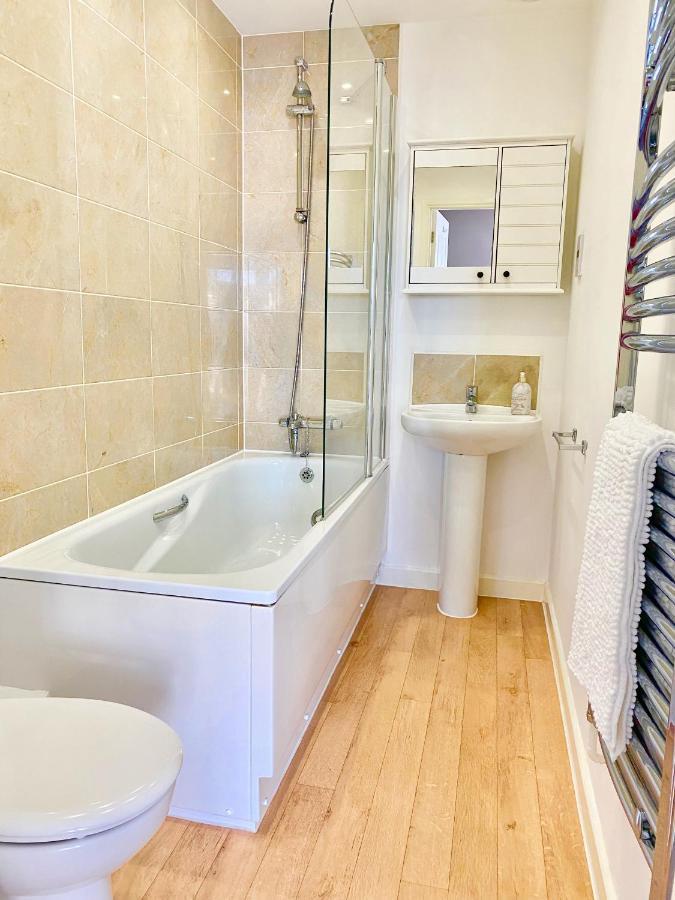 Lovely 2 Bedroom, 2 Bathroom House With Parking. Plymouth Exterior photo